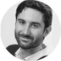 Visuel portrait de Emmanuel Mort, associé et expert digital au sein du magazine Sporteen